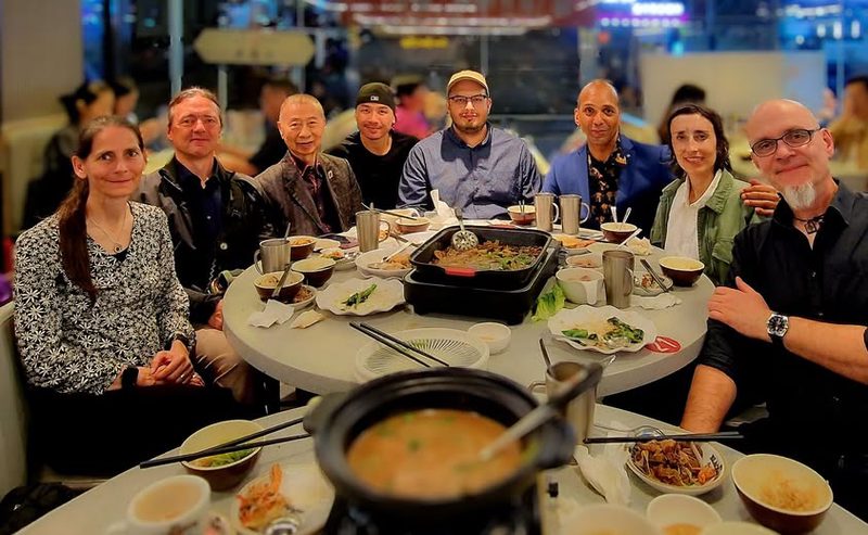 Traditionelles chinesisches Essen mit Großmeister Lam Chun Fai und der Berliner Gruppe